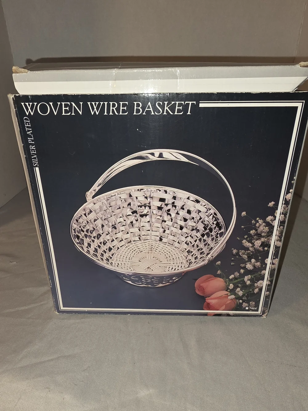 Source Unknown Silver Woven Wire Basket with Handle